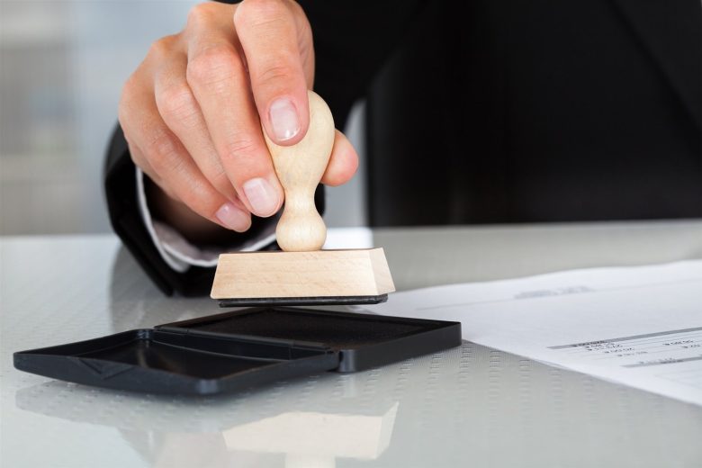 Phân biệt chi tiết dịch thuật công chứng và hợp pháp hóa lãnh sự – Hiểu đúng để xử lý hồ sơ quốc tế hiệu quả
